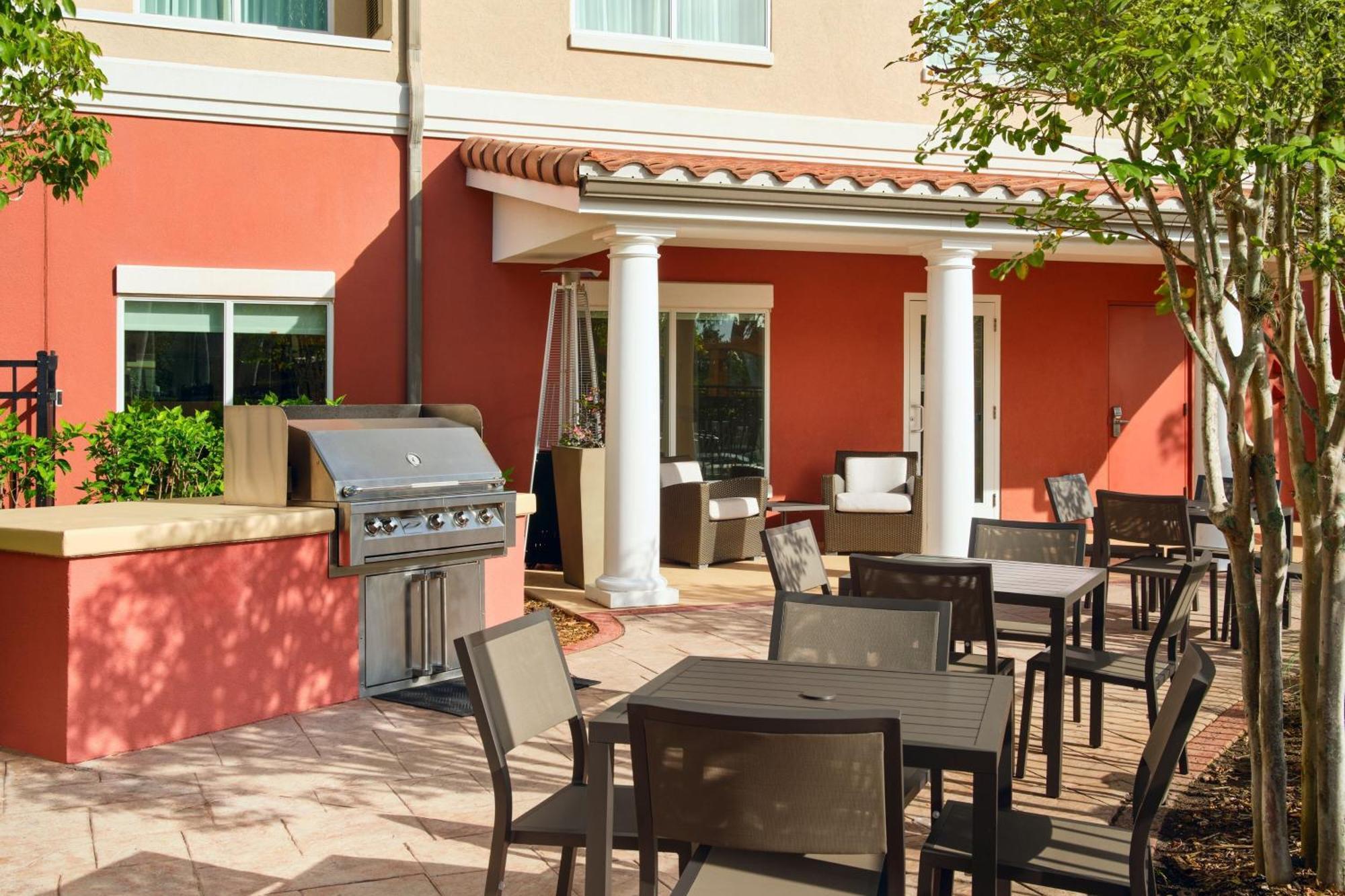 Residence Inn By Marriott Fort Myers At I-75 And Gulf Coast Town Center Estero Εξωτερικό φωτογραφία